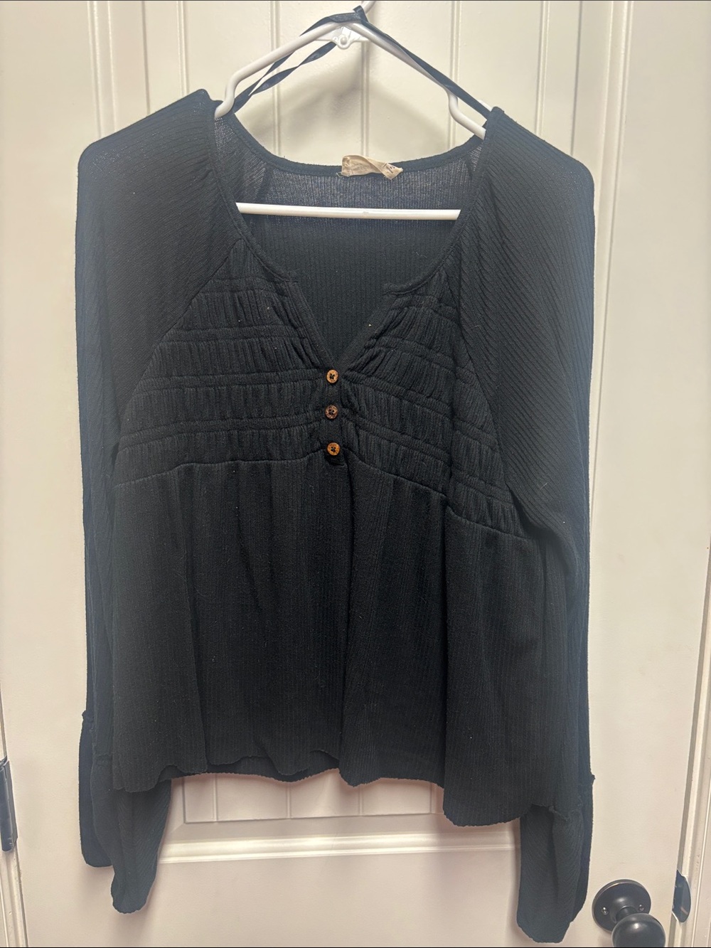 Women's Black Button-Pleat Long Sleeve Blouse size M